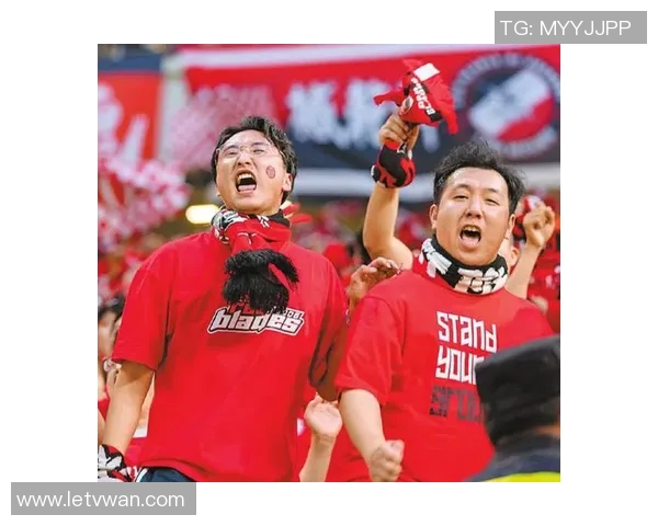 成都足球队近期状态引发热议球迷与专家观点大相径庭